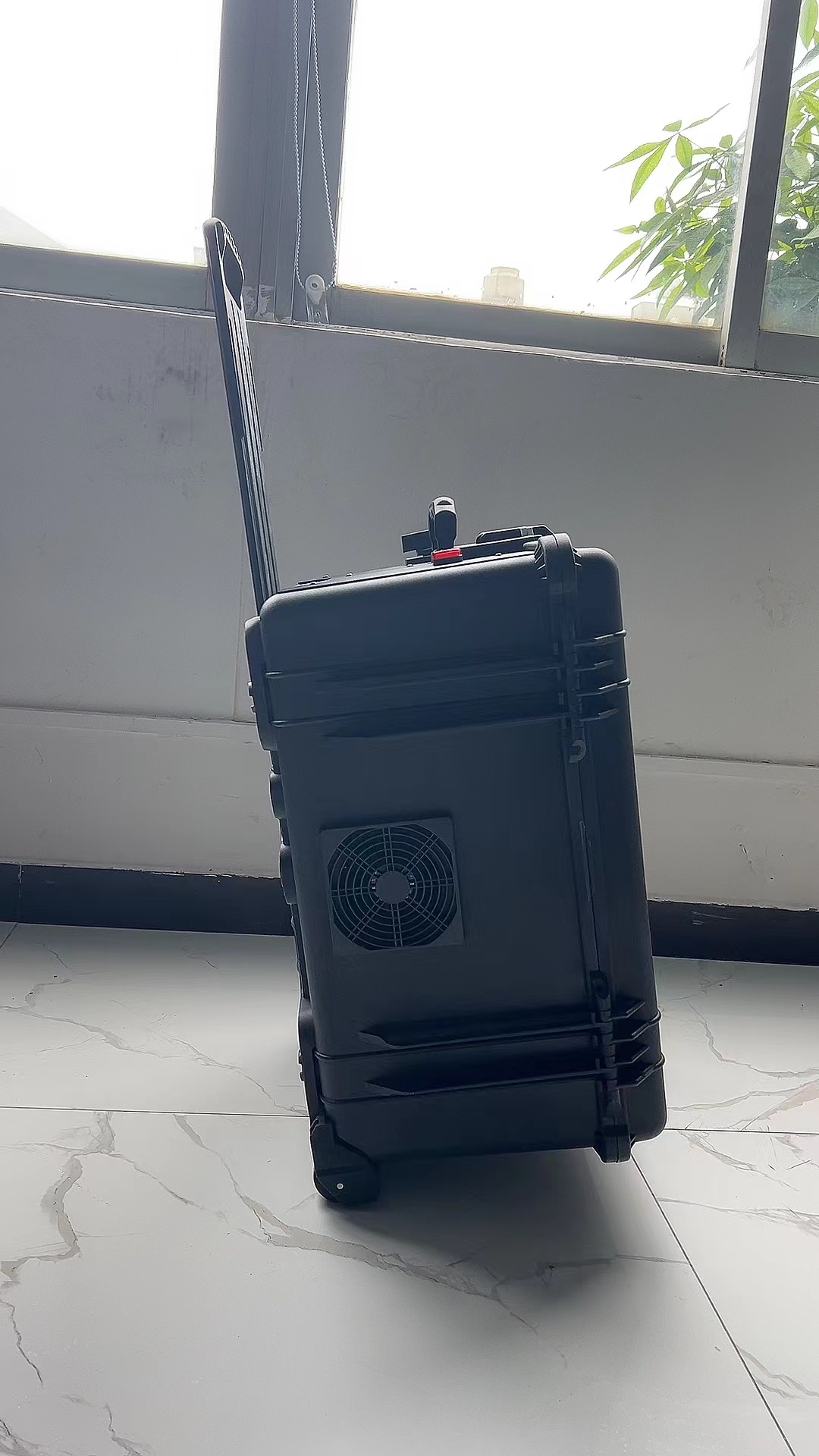 南漳手拉箱型移动通信干扰器